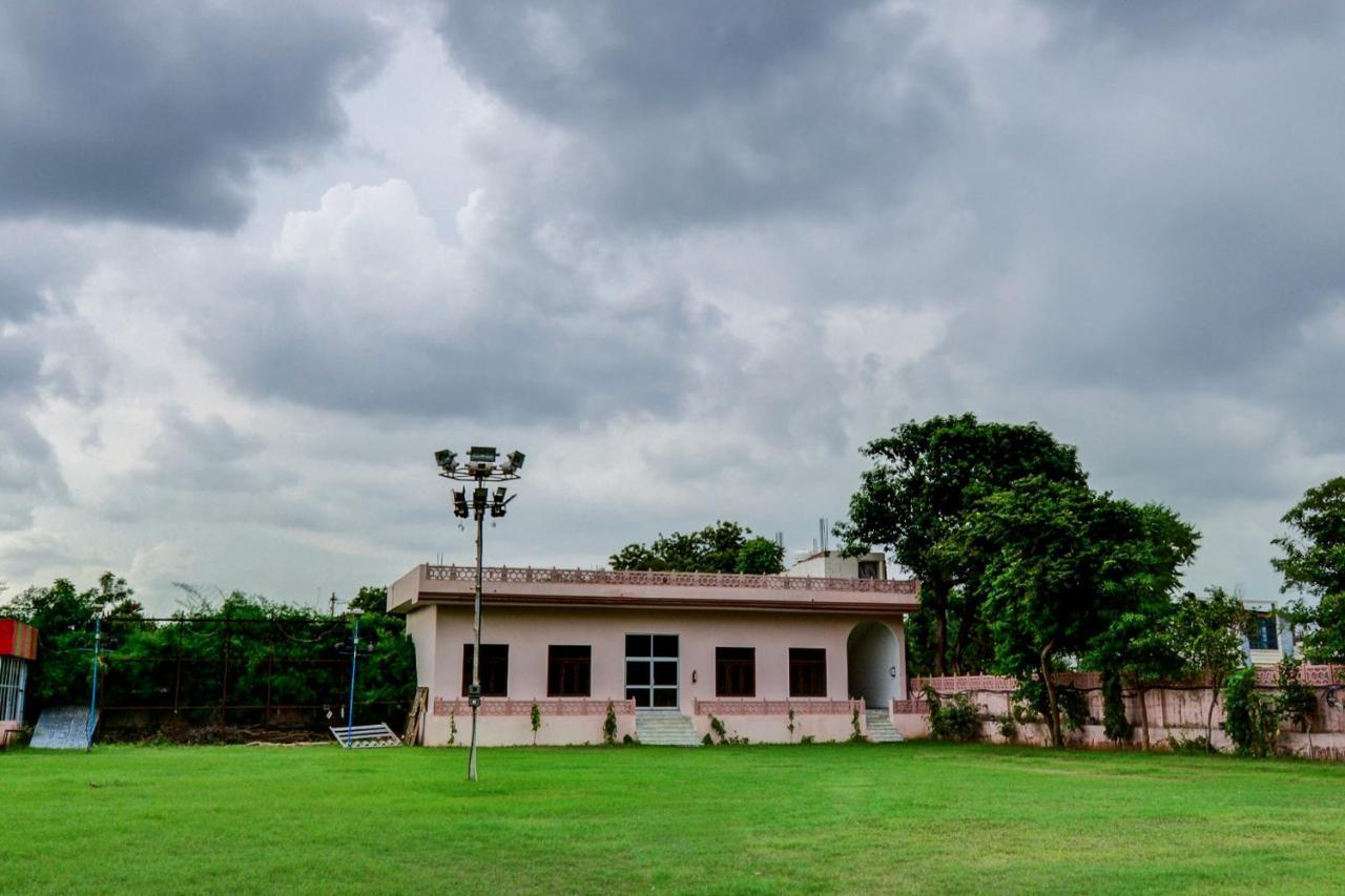 Ranthambhore Vilas Hotel Sawai Madhopur Buitenkant foto